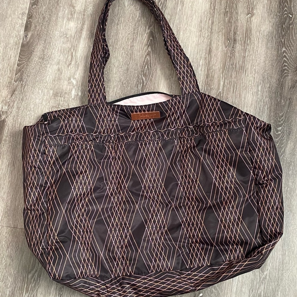 Ju-Ju-Be Stylish Black and Pink Super Be Extra Large Tote Bag